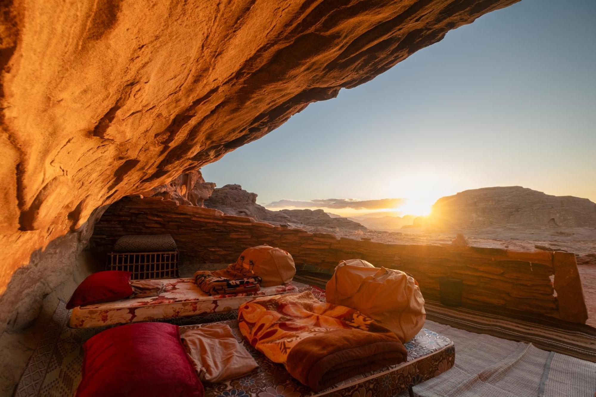 Wadi Rum Cave Camping Экстерьер фото